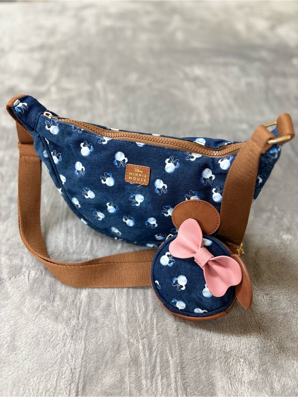 Disney Minnie Mouse Navy Blue Crossbody Bag with Pink Bow Coin Pouch